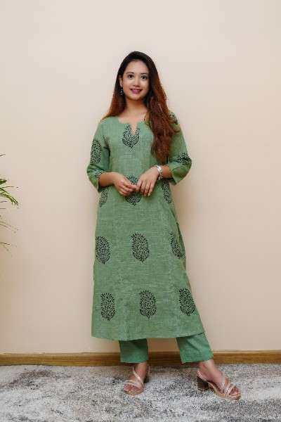 AMRAPALI  A-LINE KURTA
