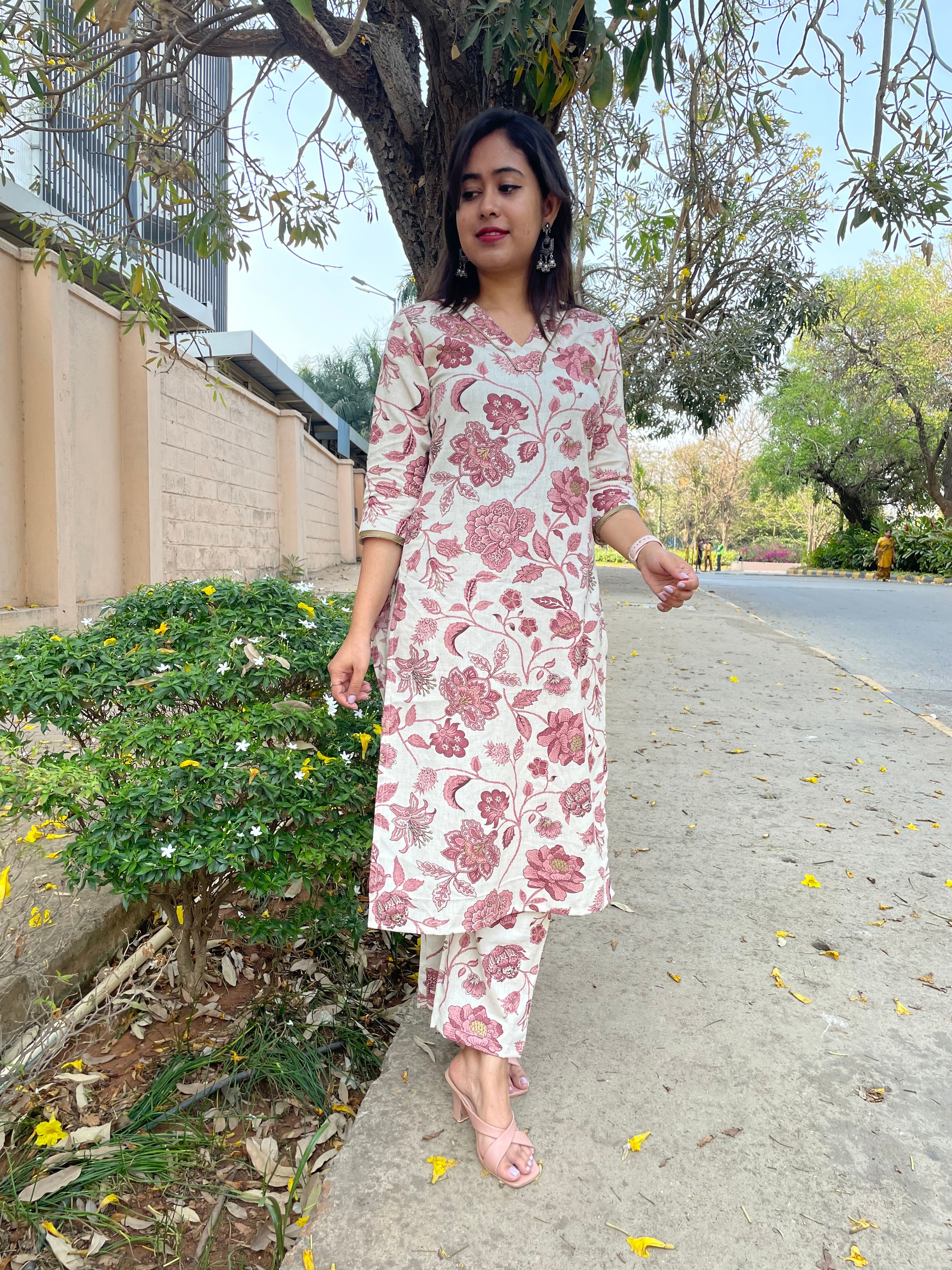 'SAANVI' FLORAL KURTA SET