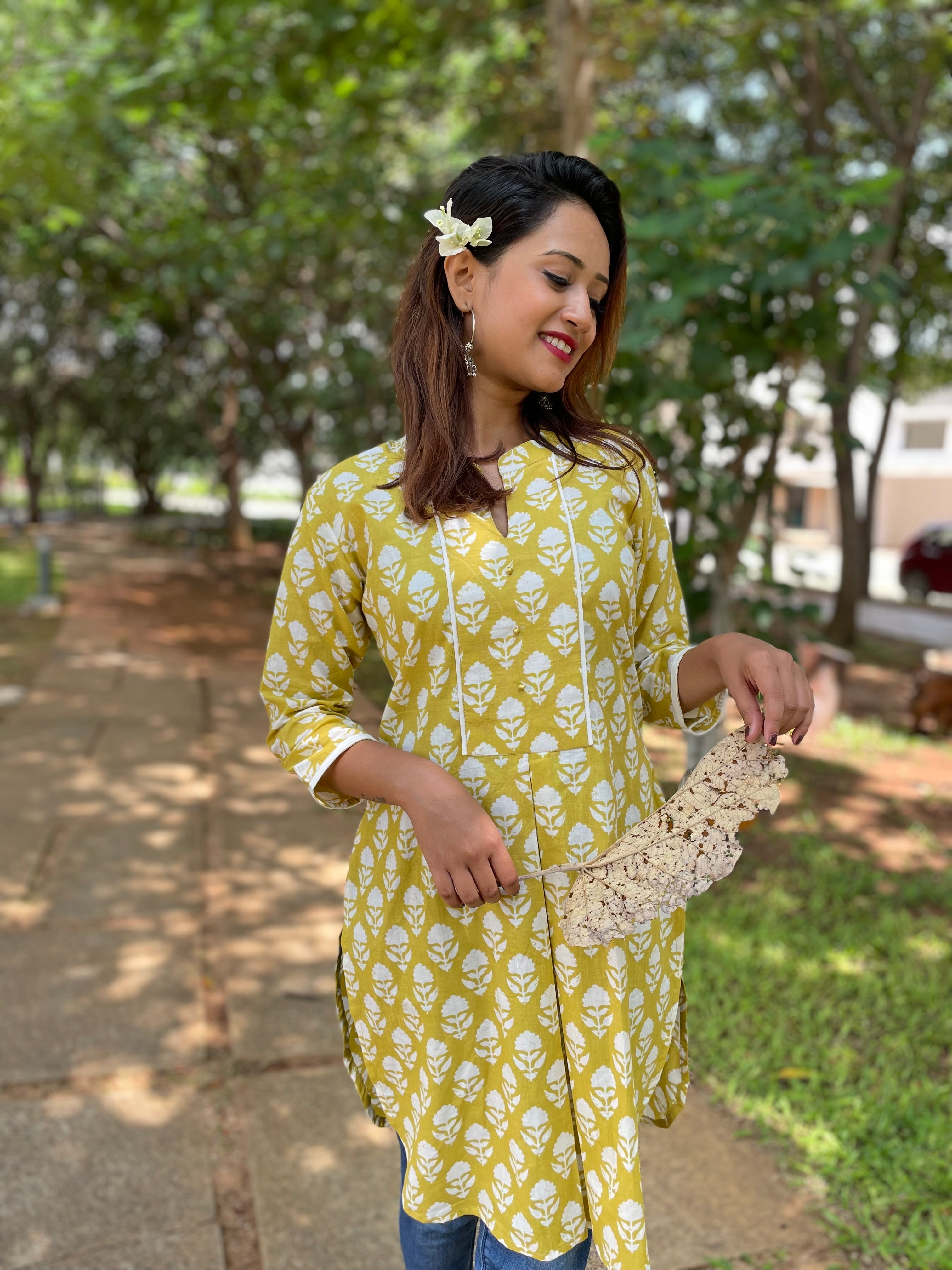 CANDID KURTI